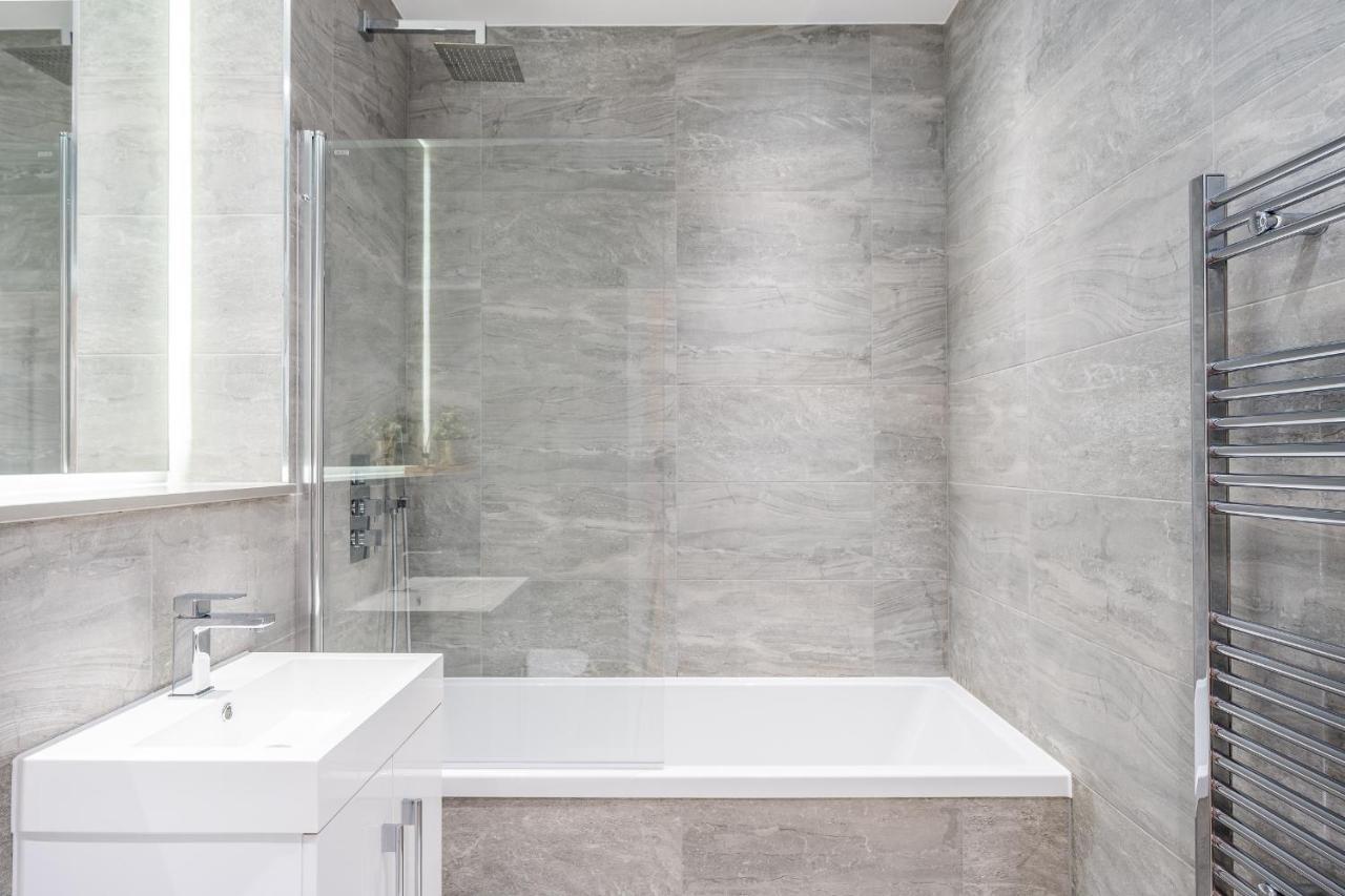 St Albans 2 Bed Luxury City Apartment, 5 Mins Walk To Train & Allocated Parking Extérieur photo