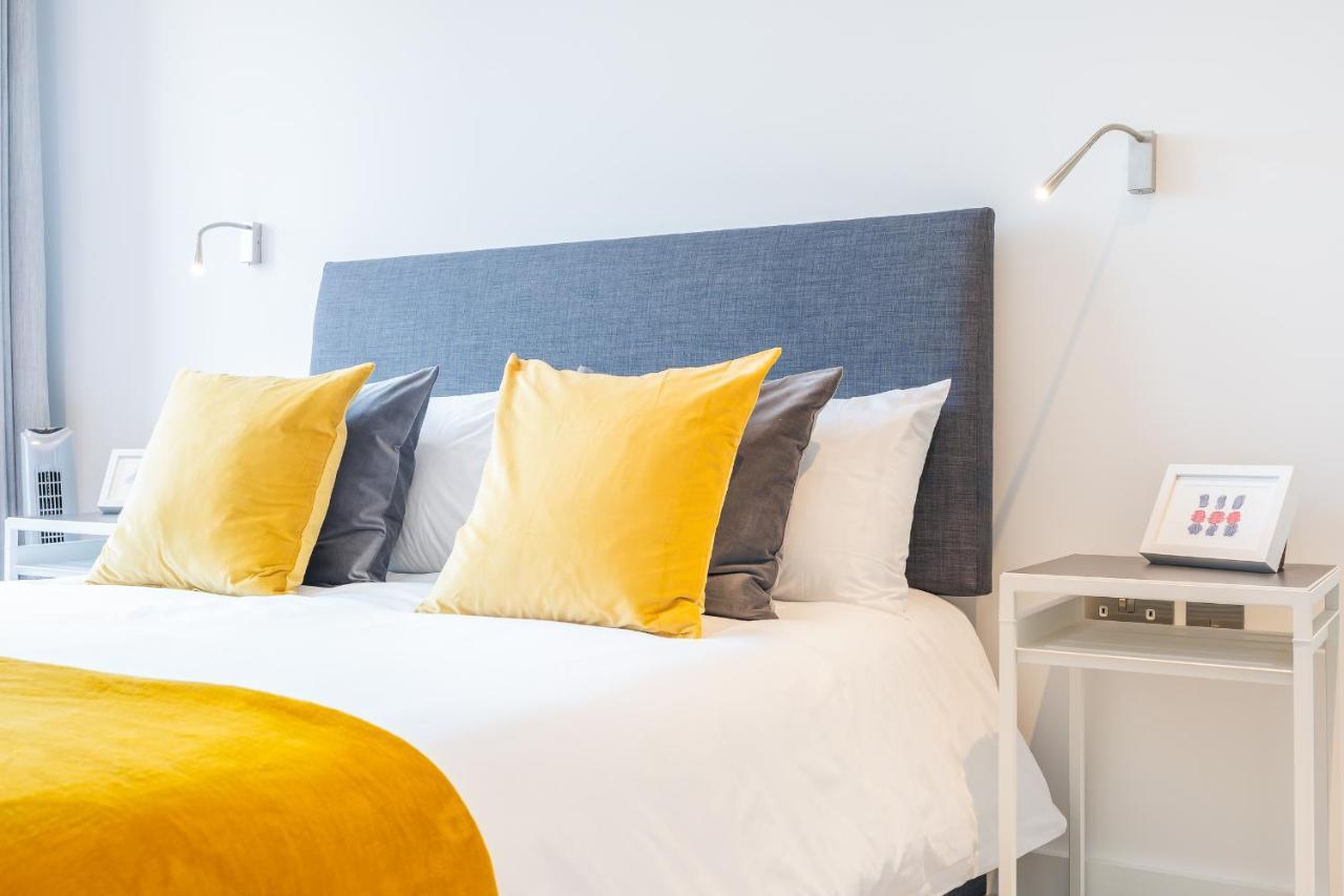 St Albans 2 Bed Luxury City Apartment, 5 Mins Walk To Train & Allocated Parking Extérieur photo