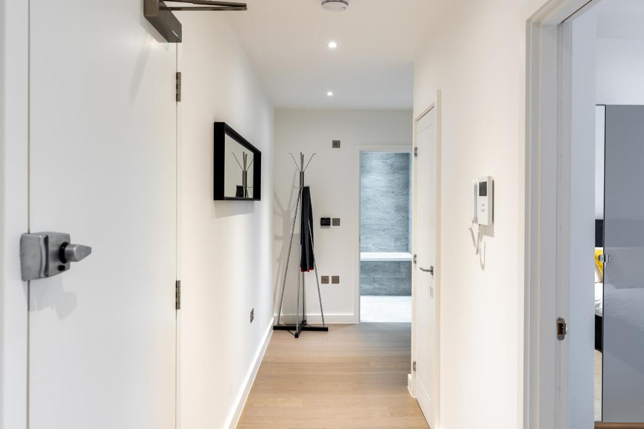 St Albans 2 Bed Luxury City Apartment, 5 Mins Walk To Train & Allocated Parking Extérieur photo