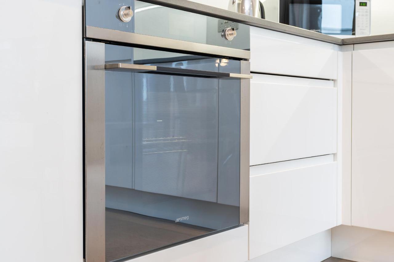 St Albans 2 Bed Luxury City Apartment, 5 Mins Walk To Train & Allocated Parking Extérieur photo